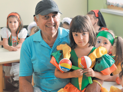 Μαέστρος σε νηπιαγωγείο