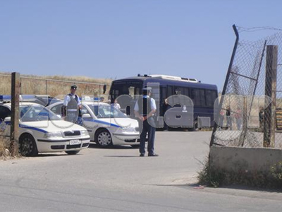 Αστυνομική επιχείρηση σε καταυλισμό στο Μενίδι