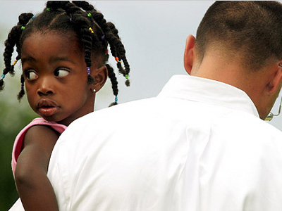 Συνήγορος του Πολίτη για τις διακρατικές υιοθεσίες