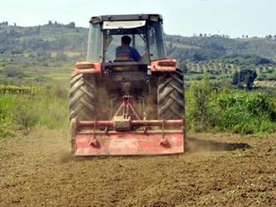 Έκτακτες ενισχύσεις σε αγρότες