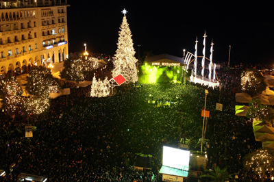 Κάλαντα στους δρόμους της Θεσσαλονίκης από την μπάντα του Παπάφειου