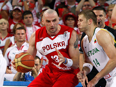 Στην επόμενη φάση η Πολωνία, 86-75 τη Λιθουανία
