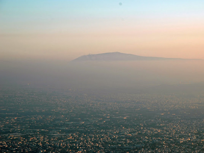 Συναγερμός στο ΥΠΕΚΑ για το νέφος από τα τζάκια