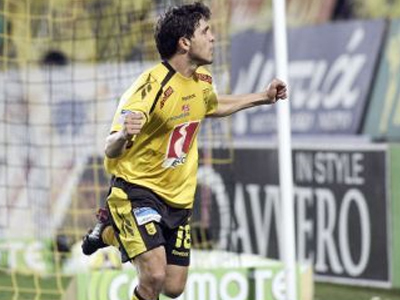 Στην Κόλο Κόλο ο Κάμπορα