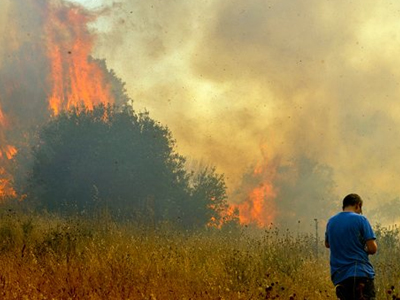 Υπό μερικό έλεγχο πυρκαγιά στον Αποκόρωνα Χανίων Υπό μερικό έλεγχο πυρκαγιά στον Αποκόρωνα Χανίων