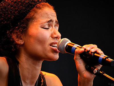 Η Nneka για πρώτη φορά στην Ελλάδα!