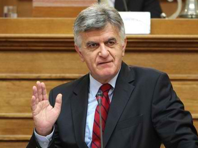 Σ’ ακολουθώ…