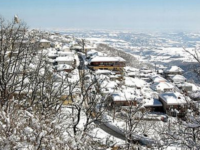 Ελατοχώρι: Διεκόπη η κυκλοφορία λόγω κατολισθήσεων