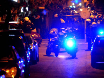 Μαχαίρωσαν 20χρονο στο Κερατσίνι – Συνελήφθη από περαστικούς ο δράστης