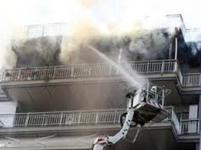 Νεκρός εντοπίστηκε 77χρονος μέσα στο σπίτι του