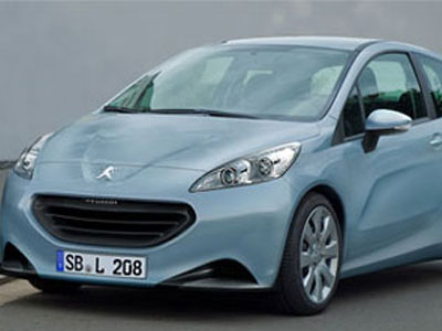 Δυναμικό «μπάσιμο» ετοιμάζει η Peugeot με το 208