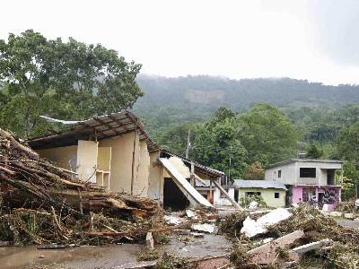 Μεξικό: 58 αγνοούμενοι από κατολίσθηση Μεξικό: 58 αγνοούμενοι από κατολίσθηση