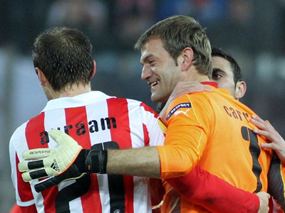 Στον πάγκο ο Παπαδόπουλος, βασικός ο Κάρολ