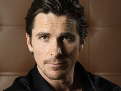 Ο Christian Bale, η μητέρα του και η αστυνομία