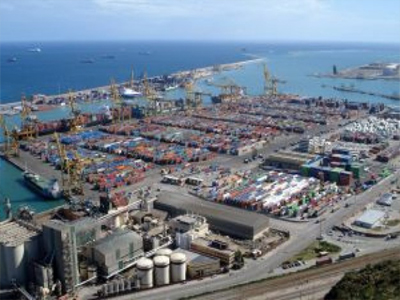 «Μεγαλώνει» το λιμάνι της Βαρκελώνης