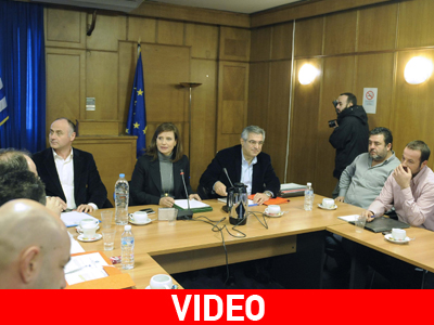 Συνεχίζουν και κλιμακώνουν τις κινητοποιήσεις τους οι αγρότες Συνεχίζουν και κλιμακώνουν τις κινητοποιήσεις τους οι αγρότες