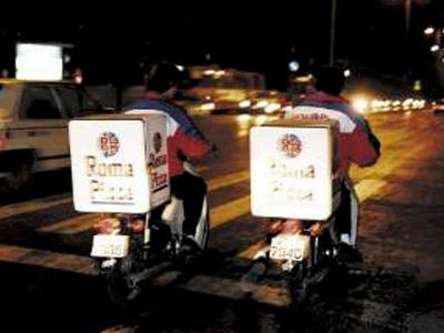 Έστησαν καρτέρι σε διανομέα φαγητού