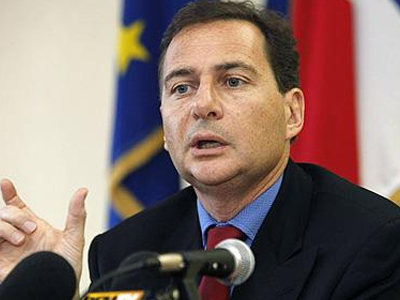 Στη Σάμο ο Γάλλος υπουργός Μετανάστευσης