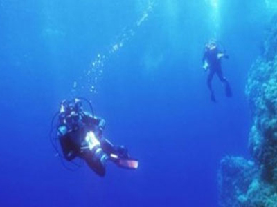 Νεκρός ανασύρθηκε αλιέας στη Σύρο