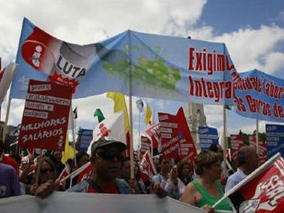 Πορτογαλία: Ψαλίδι σε μισθούς και αύξηση ΦΠΑ