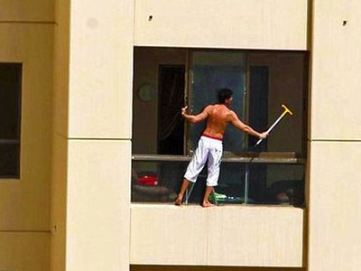 «Φλερτάρει» με το θάνατο… για ψίχουλα