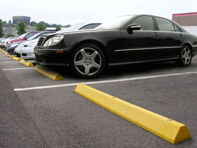 Βγήκαν τα μαχαίρια για μία θέση στάθμευσης