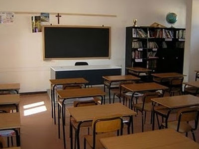 Εκκλησιάζονται… σε σχολείο