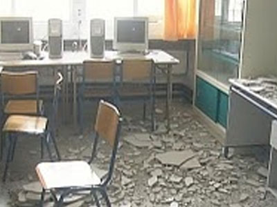 Σοβάς έπεσε στο κεφάλι μαθητή