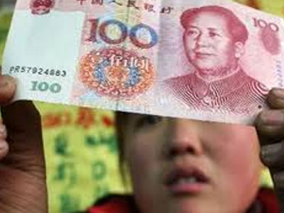 Εντείνονται οι πιέσεις για το γιουάν