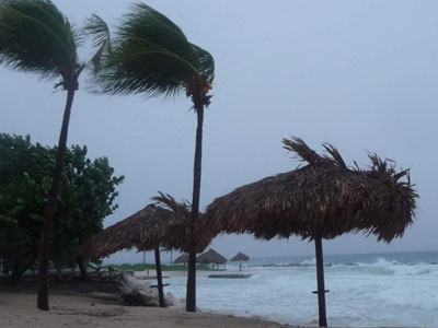 Οκτώ νεκροί από την τροπική καταιγίδα Nicole