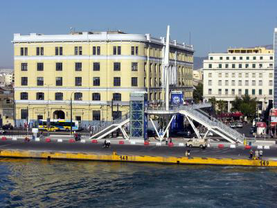 Κανονικά τα δρομολόγια στα λιμάνια του Πειραιά και της Ραφήνας