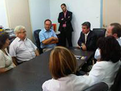 Αιφνίδια επίσκεψη Λοβέρδου στο “Ελπίς”