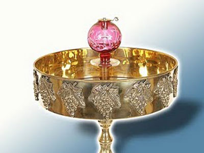 Δεν έφυγε με άδεια χέρια ο διαρρήκτης του ναού…