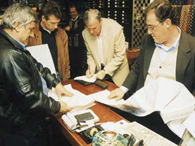 Στο μικροσκόπιο υπέρογκες αμοιβές στελεχών ΟΤΑ και ΔΕΚΟ