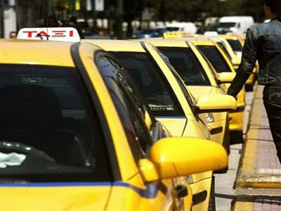 Στον δρόμο τα ταξί του Πύργου