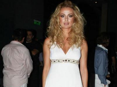 Προετοιμασίες για τον γάμο της