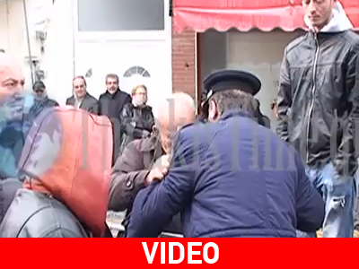 Βίντεο από την επίθεση με… πατερίτσα στον Γ. Ντόλιο