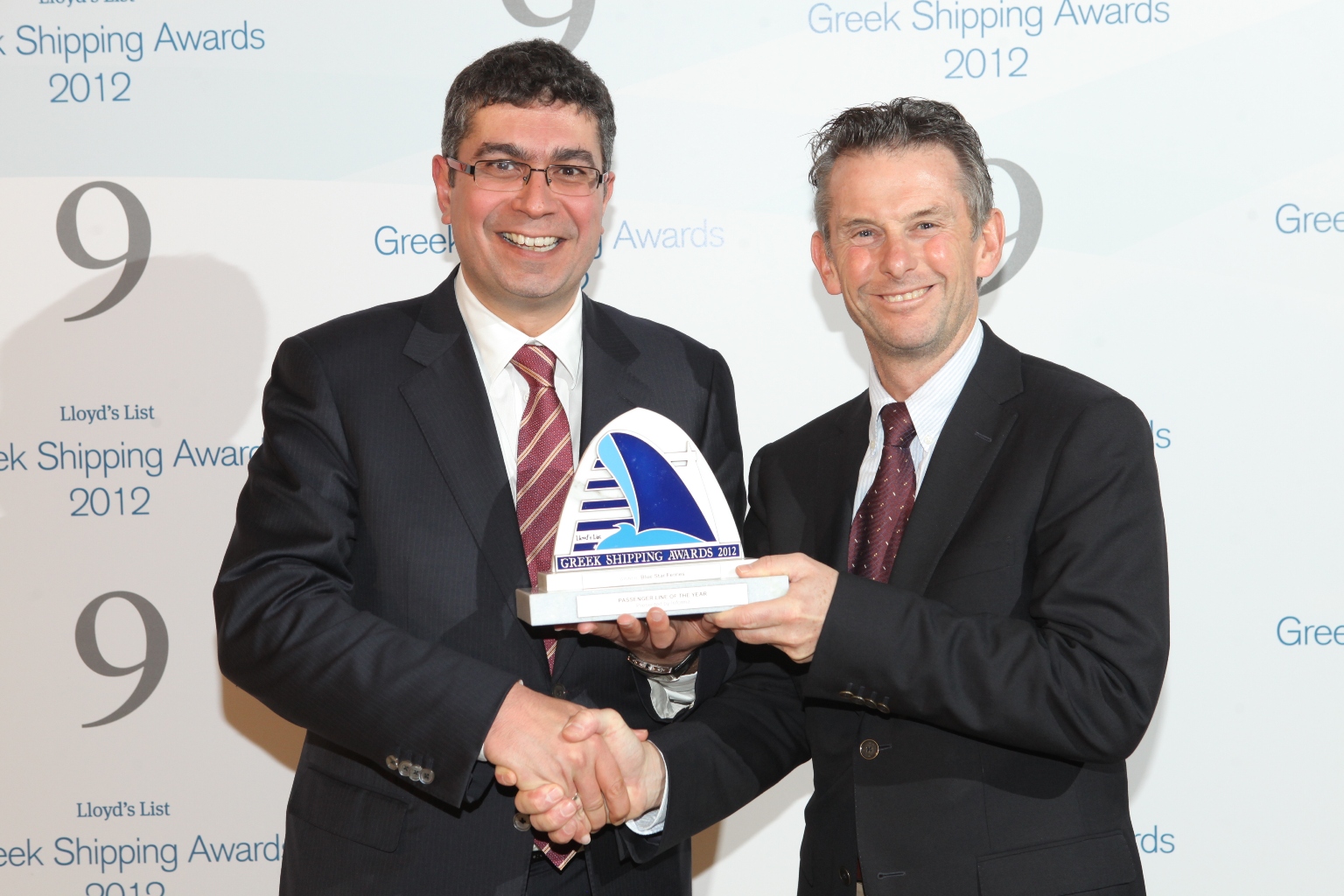 Η BLUE STAR Η ΚΑΛΥΤΕΡΗ ΕΤΑΙΡΕΙΑ ΤΗΣ ΧΡΟΝΙΑΣ