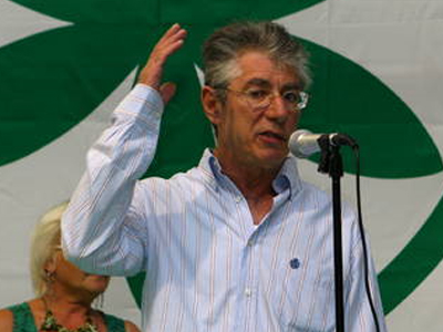 Εκλογές εδώ και τώρα ζητά ο Μπόσι