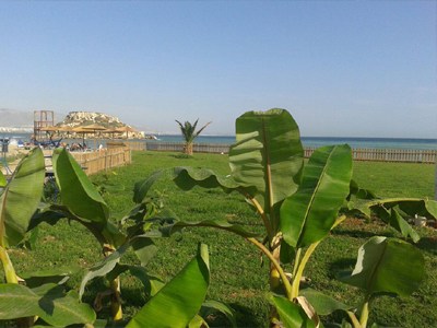 Τα Βοτσαλάκια, η καλύτερη παραλία της Αττικής