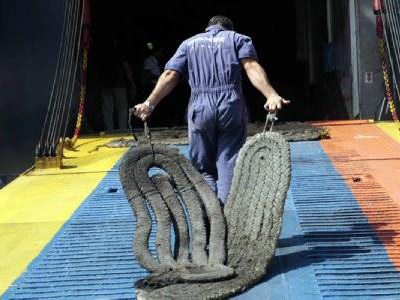 Τους … πρόλαβαν οι Λιμενικοί στον καταπέλτη!