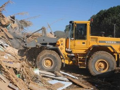 Επιχείρηση καθαρισμού εγκαταλελειμμένου κάμπινγκ στη Βούλα