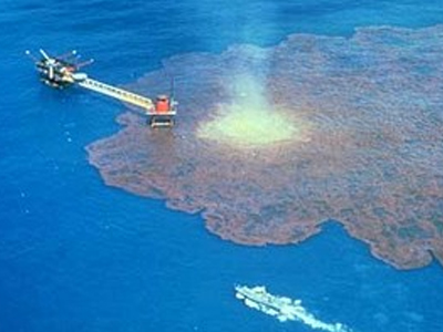 Ελληνική χείρα βοηθείας για τη θαλάσσια ρύπανση