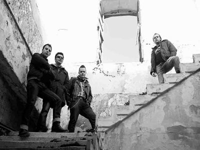 Οι Breathless στο Bungalοw White