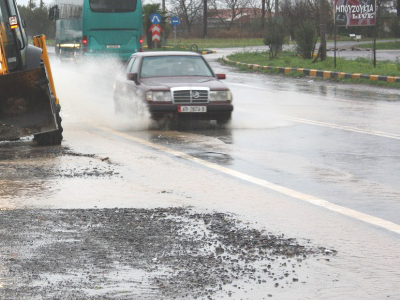 Οι βροχοπτώσεις οφείλονται για την πτώση του βράχου στα Τέμπη