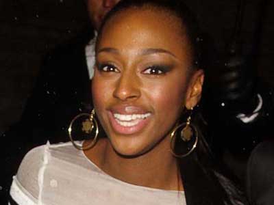 Απαρνιέται… τους χορευτές