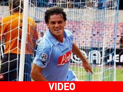 Ασταμάτητη η Νάπολι, 2-0 τη Λιβόρνο Ασταμάτητη η Νάπολι, 2-0 τη Λιβόρνο