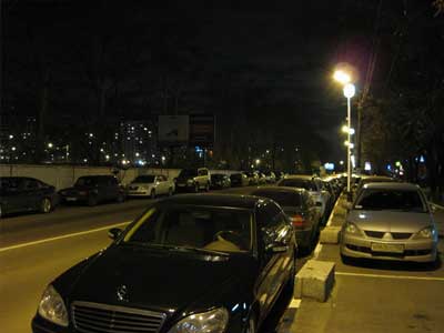 Τον βρήκαν λιπόθυμο στο αυτοκίνητό του