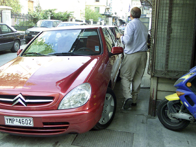 Εισαγγελική παρέμβαση για την παράνομη στάθμευση