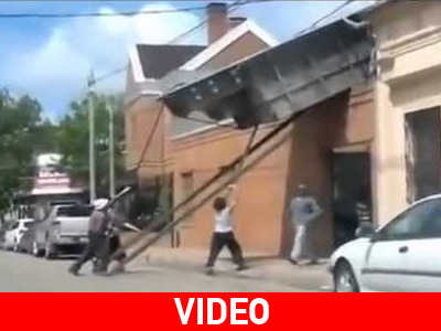 Μεταφέρεται η πισίνα;